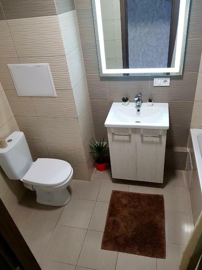 Стильные Аппартаменты На Новых Домах Kharkiv Bagian luar foto