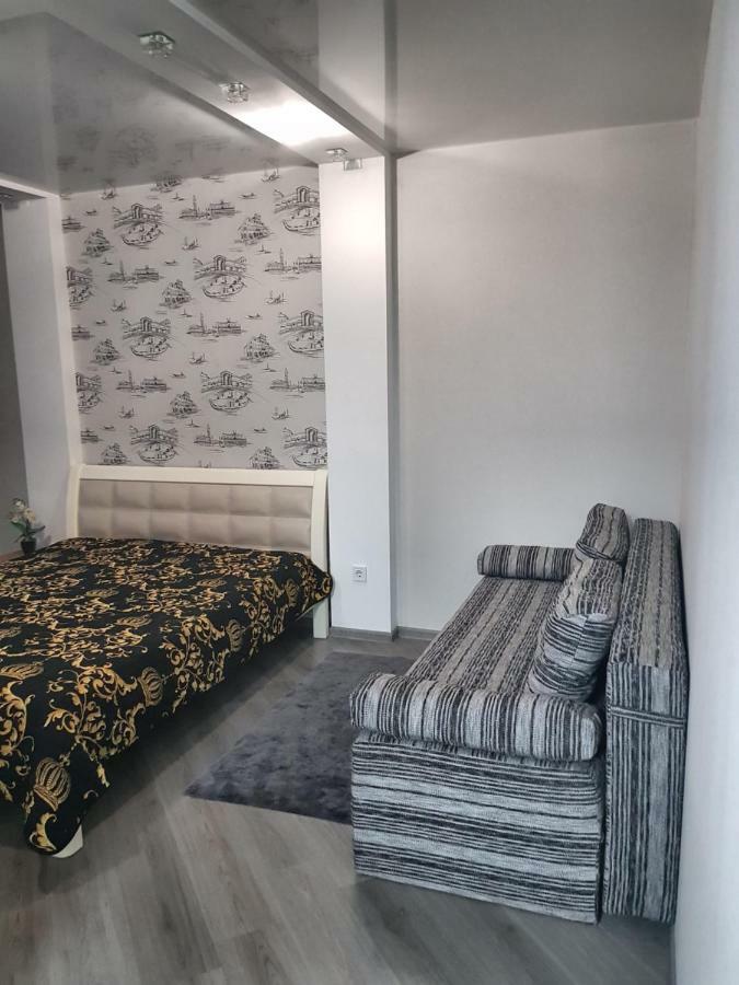 Стильные Аппартаменты На Новых Домах Kharkiv Bagian luar foto