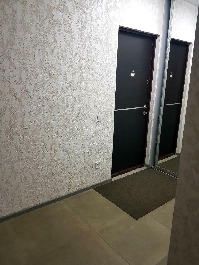Стильные Аппартаменты На Новых Домах Kharkiv Bagian luar foto